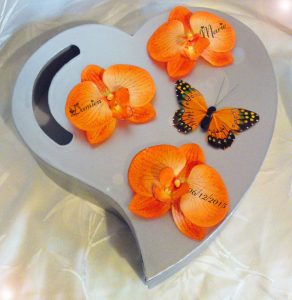 autres-accessoires-urne-mariage-coeur-argent-et-orange-12732335-p27-01-15-jj-20d50_570x0